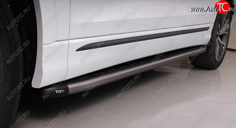 30 999 р. Пороги алюминиевые с пластиковой накладкой ТСС Тюнинг  Audi Q8  4MN (2018-2024) (карбон серебро)
