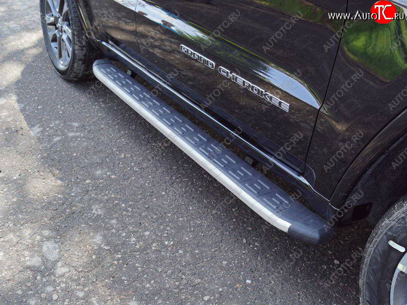 19 999 р. Пороги алюминиевые с пластиковой накладкой ТСС Тюнинг  Jeep Grand Cherokee  WK2 (2013-2018) (серые)