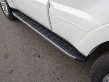 Пороги алюминиевые с пластиковой накладкой, ТСС Тюнинг Mitsubishi (Митсубиси) Pajero (Паджеро)  4 V90 (2014-2020) 4 V90 2-ой рестайлинг  (карбон серые)