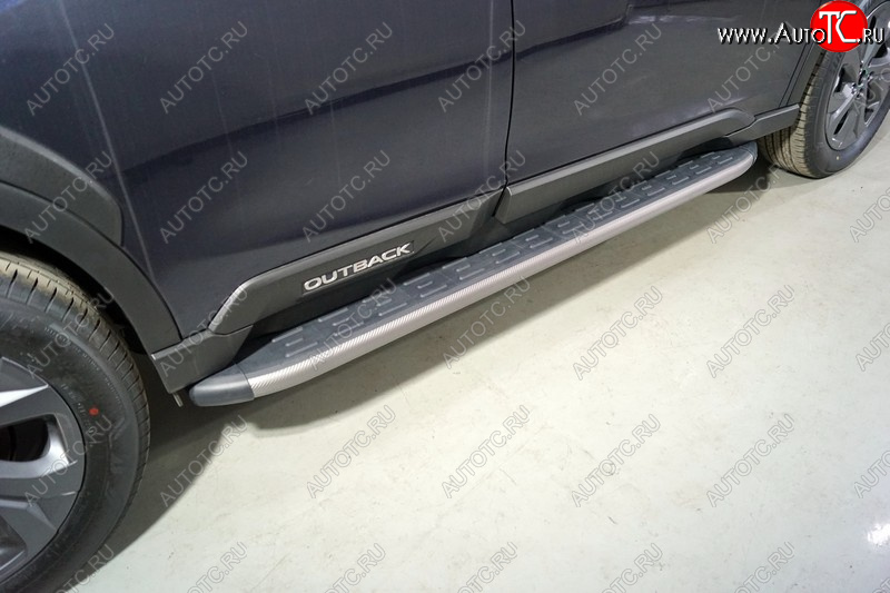 21 349 р. Пороги алюминиевые с пластиковой накладкой, ТСС Тюнинг  Subaru Outback  BT (2019-2024) (карбон серые)