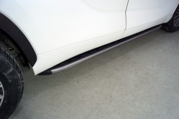 Пороги алюминиевые с пластиковой накладкой ТСС Тюнинг Toyota Highlander XU70 (2020-2024)  (карбон серые)