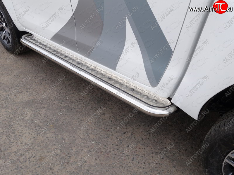 37 949 р. Пороги с площадкой 60,3 мм ТСС Тюнинг  Toyota Hilux  AN120 (2017-2020) (серые)