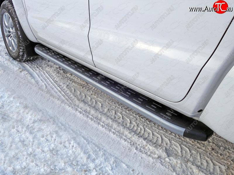 21 349 р. Пороги алюминиевые с пластиковой накладкой ТСС Тюнинг  Volkswagen Amarok (2016-2022) (карбон серые)