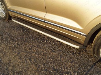 19 999 р. Пороги алюминиевые с пластиковой накладкой ТСС Тюнинг  Volkswagen Touareg  CR (2018-2024) (серые). Увеличить фотографию 1