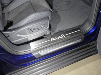 7 249 р. Накладки на пластиковые пороги (автомобиль без пневмоподвески, 2 шт) ТСС Тюнинг  Audi Q5  FY (2017-2020) (лист шлифованный, надпись audi). Увеличить фотографию 1