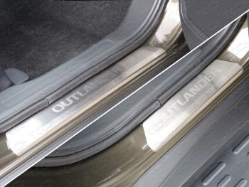 4 749 р. Накладки на пороги, ТСС Тюнинг  Mitsubishi Outlander  GF (2015-2018) (лист шлифованный надпись  OUTLANDER). Увеличить фотографию 1