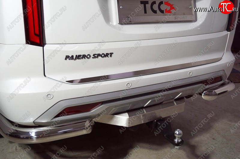 2 659 р. Накладка на заднюю дверь, ТСС Тюнинг Mitsubishi Pajero Sport 3 QF рестайлинг (2019-2022) (лист шлифованный)