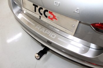 2 499 р. Накладка на задний бампер, ТСС Тюнинг Skoda Rapid NH3 рестайлинг лифтбэк (2017-2020) (лист шлифованный надпись Rapid). Увеличить фотографию 1