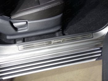 2 699 р. Накладки на пластиковые пороги, ТСС Тюнинг  Suzuki Jimny  JB23/JB43 (2012-2018) (лист шлифованный надпись Jimny). Увеличить фотографию 1