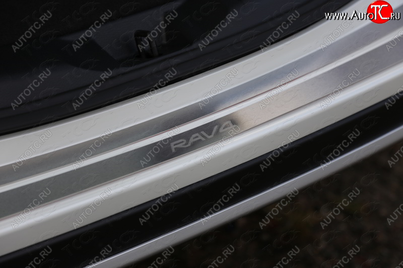 4 099 р. Накладки на задний бампер, ТСС Тюнинг  Toyota RAV4  XA40 (2015-2019) (лист шлифованный надпись RAV4)