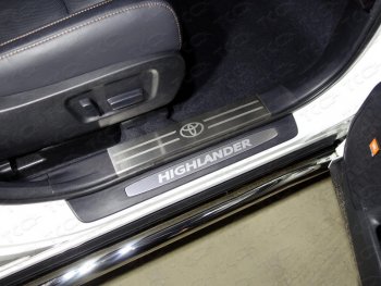 4 099 р.  Накладки на пластиковые пороги, ТСС Тюнинг  Toyota Highlander  XU50 (2016-2020) (лист шлифованный логотип Toyota). Увеличить фотографию 1