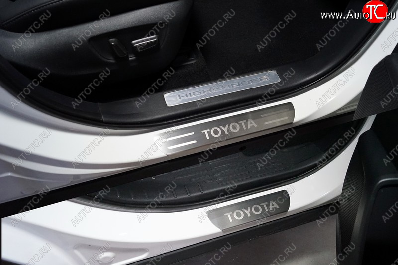 4 799 р. Накладки на пороги, ТСС Тюнинг  Toyota Highlander  XU70 (2020-2024) (лист шлифованный надпись Toyota)