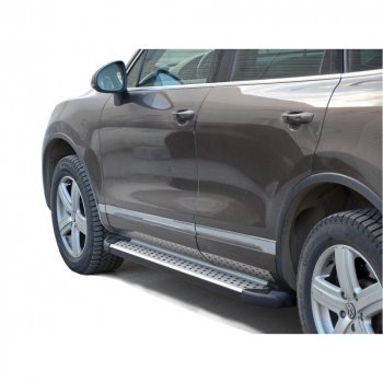 26 649 р. Пороги бумер алюминиевые с резинкой, Техно Сфера Volkswagen Touareg NF рестайлинг (2014-2018) (Черный глянец). Увеличить фотографию 1