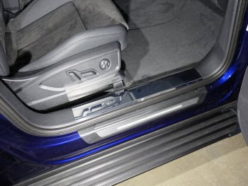 3 699 р. Накладки на пластиковые пороги (без пневмоподвески, 2шт) ТСС Тюнинг  Audi Q5  FY (2017-2020) (Лист зеркальный). Увеличить фотографию 1
