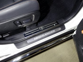 3 499 р. Накладки на пластиковые пороги (2шт) ТСС Тюнинг  Toyota Highlander  XU50 (2016-2020) (лист зеркальный логотип Toyota). Увеличить фотографию 1