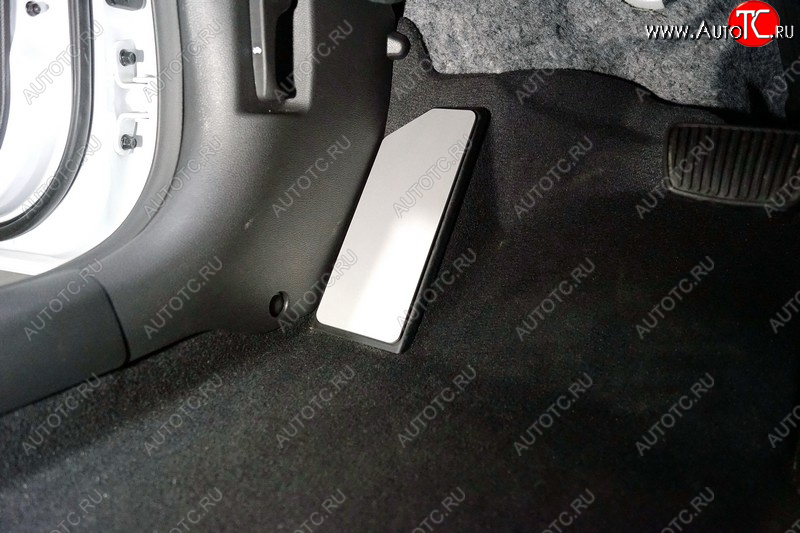 619 р. Накладка площадки левой ноги ТСС Тюнинг  Hyundai Sonata  DN8 (2019-2024)