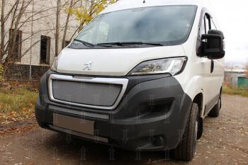 4 099 р. Защита радиатора (2 части) Стрелка11 Стандарт  CITROEN Jumpy (2013-2017), Fiat Ducato  290 (2014-2024), Peugeot Boxer  290 (2014-2024) (хром). Увеличить фотографию 3