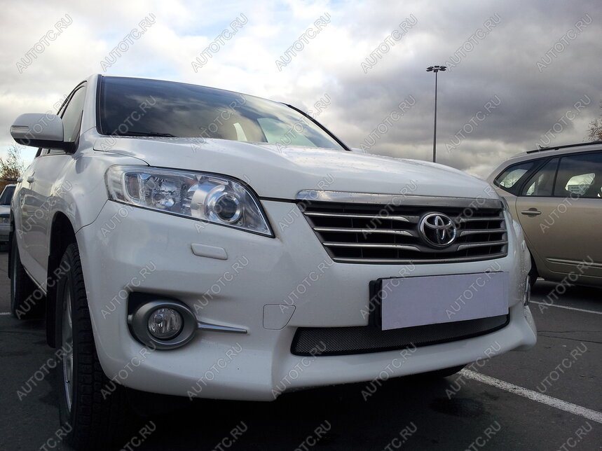 2 599 р. Защита радиатора Стрелка11 Стандарт  Toyota RAV4  XA30 (2010-2013) 5 дв. 2-ой рестайлинг, 5 дв. удлиненный 2-ой рестайлинг (хром)