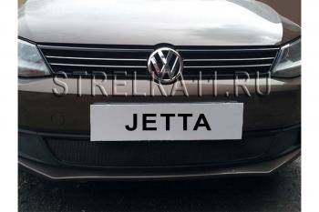 2 499 р. Защита радиатора Стрелка11 Стандарт  Volkswagen Jetta  A6 (2011-2015) седан дорестайлинг (черная). Увеличить фотографию 1