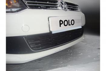 2 499 р. Защита радиатора Стрелка11 Стандарт Volkswagen Polo 5 седан дорестайлинг (2009-2015) (черная). Увеличить фотографию 2