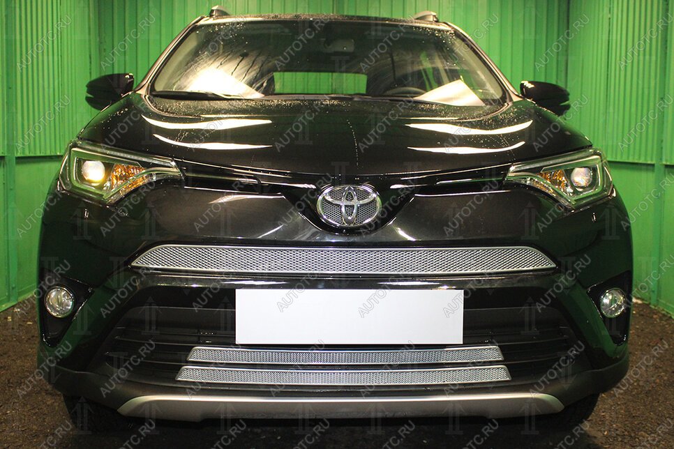 4 299 р. Защита радиатора (верх) Стрелка11 PREMIUM  Toyota RAV4  XA40 (2015-2019) 5 дв. рестайлинг (хром)