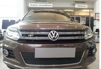 9 849 р. Защита радиатора (низ с парктроником) Стрелка11 Премиум Volkswagen Tiguan Mk2 дорестайлинг (2016-2020) (хром). Увеличить фотографию 1