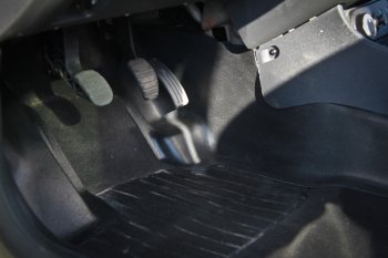 2 279 р. Накладки на ковролин АртФорм  Renault Duster  HS (2015-2021) (Тоннельные). Увеличить фотографию 1