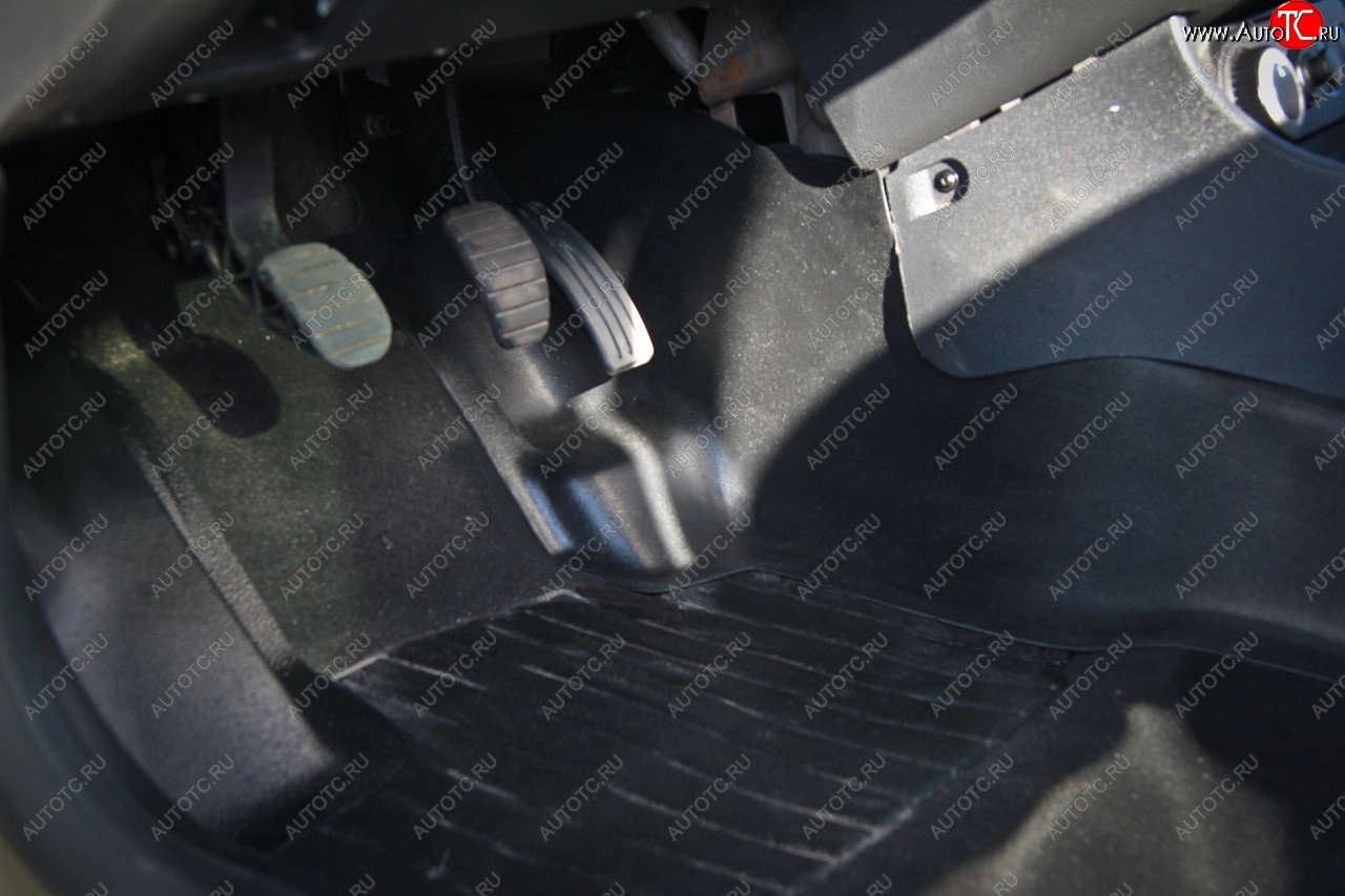 2 279 р. Накладки на ковролин АртФорм Renault Duster HS дорестайлинг (2010-2015) (Передние тоннельные)