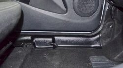 2 299 р. Накладки Kart RS на ковролин порожка сало (рестайлинг) Renault Duster HS рестайлинг (2015-2021). Увеличить фотографию 6