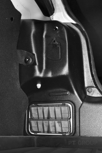 1 239 р. Внутренняя облицовка задних фонарей Petroil Tuning Renault Logan 2 дорестайлинг (2014-2018). Увеличить фотографию 4