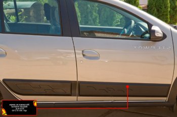 1 359 р. Молдинг двери RA (передний правый)  Renault Sandero  (B8) - Sandero Stepway  (B8) (Поверхность глянец (под окраску), Неокрашенный). Увеличить фотографию 1