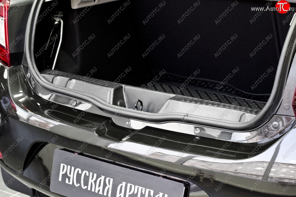 1 559 р. Пластиковый порожек в багажник автомобиля RA Renault Sandero (B8) дорестайлинг (2014-2018)