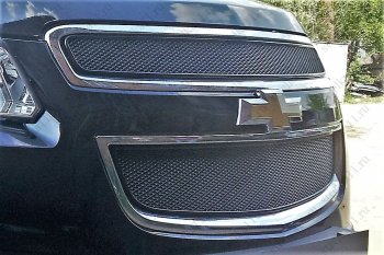 6 999 р. Защитная сетка радиатора в бампер (ячейка 4х10 мм, комплект) Стрелка 11 Премиум Chevrolet Trailblazer GM800 дорестайлинг (2012-2016) (черная). Увеличить фотографию 1