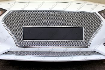 5 749 р. Защитная сетка радиатора в бампер (ячейка 4х10 мм, верх) Стрелка11 Премиум  Hyundai Solaris  2 (2017-2020) (закрытый логотип, хром). Увеличить фотографию 1