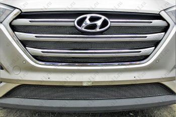 11 549 р. Защитная сетка радиатора в бампер (ячейка 3х7 мм, верх, 4 части, Travel,Prime,Dynamic, High) Стрелка11 Стандарт  Hyundai Tucson  3 TL (2015-2018) (черная). Увеличить фотографию 1