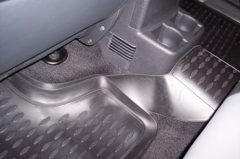 2 099 р. Коврики салона Element (полиуретан)  Dodge Nitro (2007-2011). Увеличить фотографию 3
