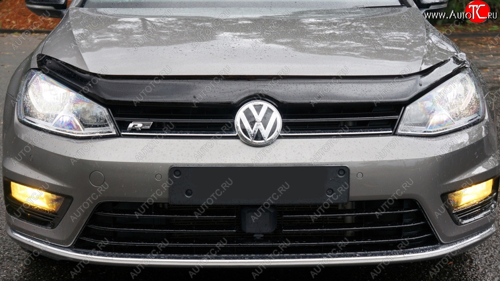 2 799 р. Дефлектор капота SIM  Volkswagen Golf  7 (2012-2020)