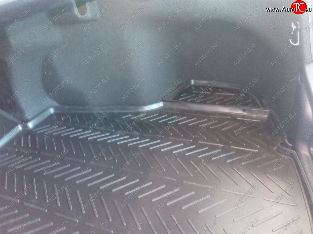 1 479 р. Коврик в багажник Aileron Toyota Camry XV70 дорестайлинг (2017-2021)