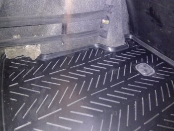 1 079 р. Коврик в багажник HB Aileron  Toyota Corolla  E120 (2000-2007). Увеличить фотографию 2