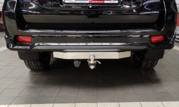 Фаркоп (тягово-сцепное устройство) TCC (Black Onyx) Toyota Land Cruiser Prado J150 3-ий рестайлинг (2020-2024)  (оцинкованный, шар Е, надпись Prado)