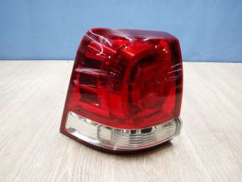 15 649 р. Левый фонарь Original Toyota Land Cruiser 200 дорестайлинг (2007-2012). Увеличить фотографию 1