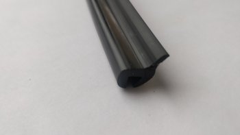 Универсальный уплотнитель ВАЗ (Лада) Ока 1111 (1988-2008) FlexLine (жесткий профиль 8 mm U-LIP, 1 погонный метр).Цена: 259 р.. Увеличить фотографию 1