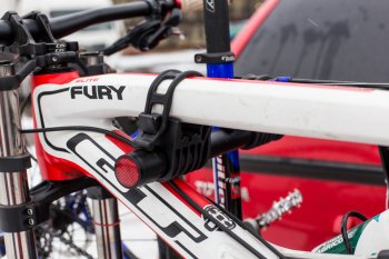 Велобагажник в квадрат для фаркопа KIA Sorento (UM/Prime) 3 поколение дорестайлинг (2014-2018) РИФ. (На 2 велосипеда)Цена: 11 599 р.. Увеличить фотографию 7