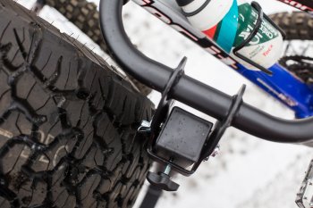 Велобагажник в квадрат для фаркопа KIA Sorento (UM/Prime) 3 поколение дорестайлинг (2014-2018) РИФ. (На 2 велосипеда)Цена: 11 599 р.. Увеличить фотографию 10