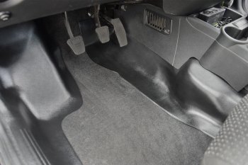 2 399 р. Накладки на ковролин пола Petroil Tuning Лада Гранта FL 2190 седан рестайлинг (2018-2024) (Передние боковые). Увеличить фотографию 3