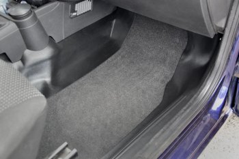 2 399 р. Накладки на ковролин пола Petroil Tuning Лада Гранта FL 2190 седан рестайлинг (2018-2024) (Передние боковые). Увеличить фотографию 4