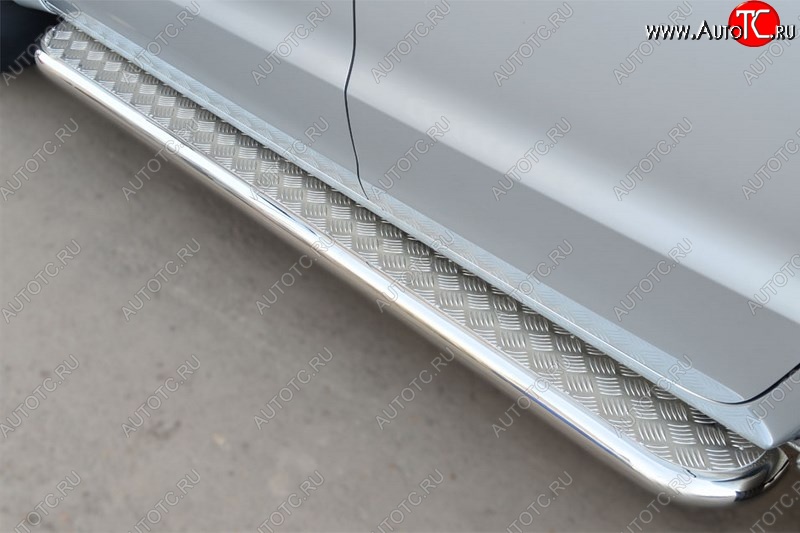 23 749 р. Порожки для ног (труба Ø63) Russtal  Volkswagen Amarok (2009-2016) (лист - алюминий, профиль - сталь)