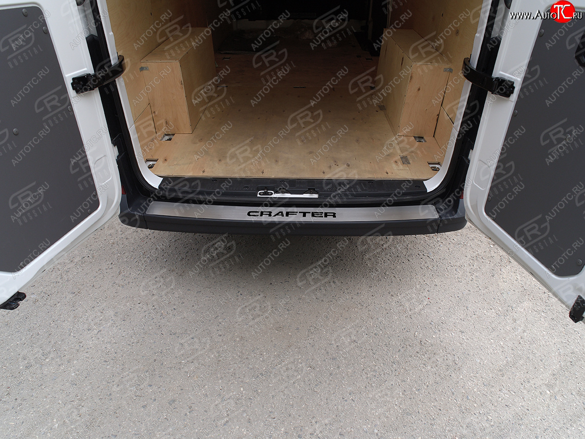 3 399 р. Защитная накладка заднего бампера Russtal  Volkswagen Crafter  2 (2017-2024) (Нержавейка шлифованная с надписью)
