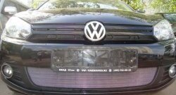 1 539 р. Сетка на бампер Russtal (хром)  Volkswagen Golf  6 (2008-2014). Увеличить фотографию 1