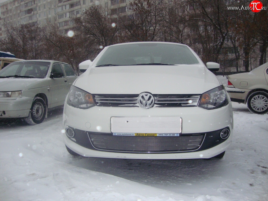 2 189 р. Сетка на бампер Russtal (хром) Volkswagen Polo 5 седан дорестайлинг (2009-2015)